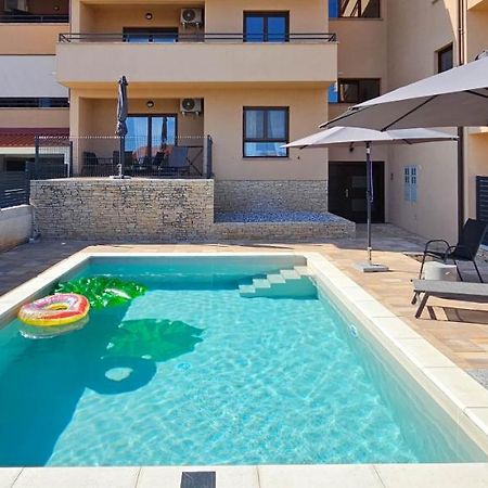 Apartment Bluemare B3 With Shared Pool Ližnjan 外观 照片