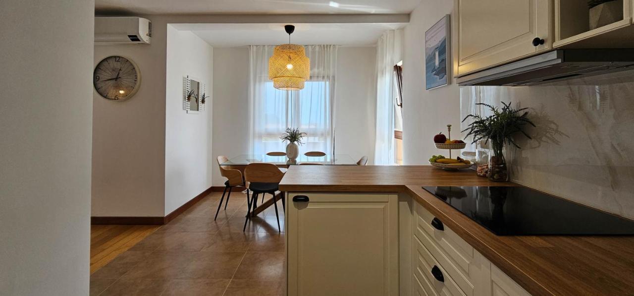 Apartment Bluemare B3 With Shared Pool Ližnjan 外观 照片